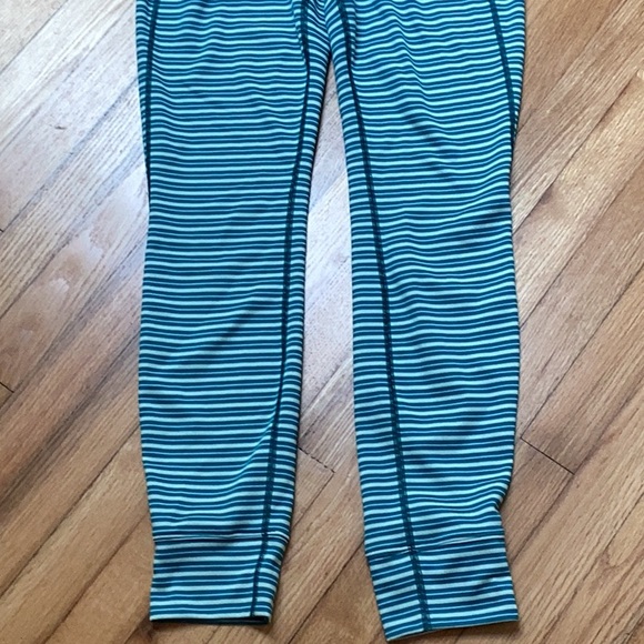 Patagonia Capilene 3 Midweight Stripe Leggings size xs - Picture 4 of 10